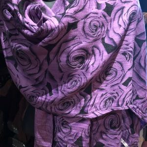 Vintage style purple rose pashmina shawl